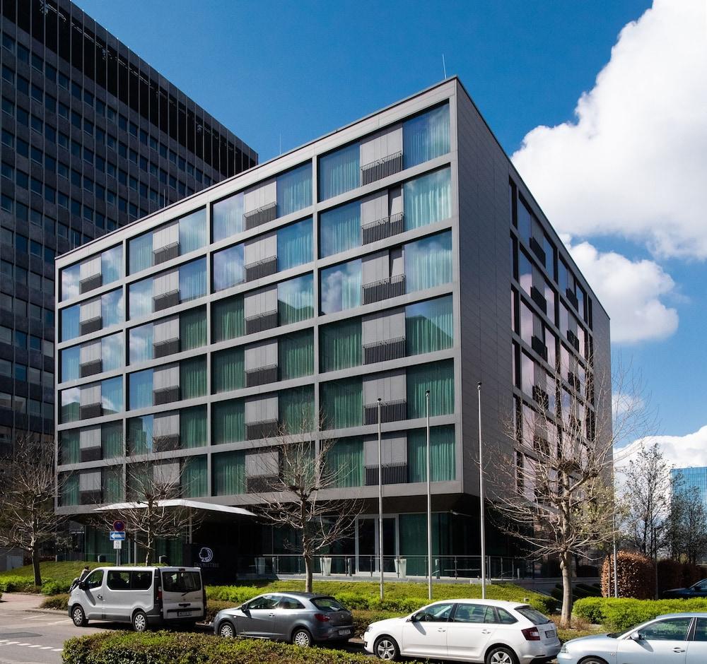 Doubletree By Hilton Frankfurt Niederrad Hotell Frankfurt am Main Exteriör bild