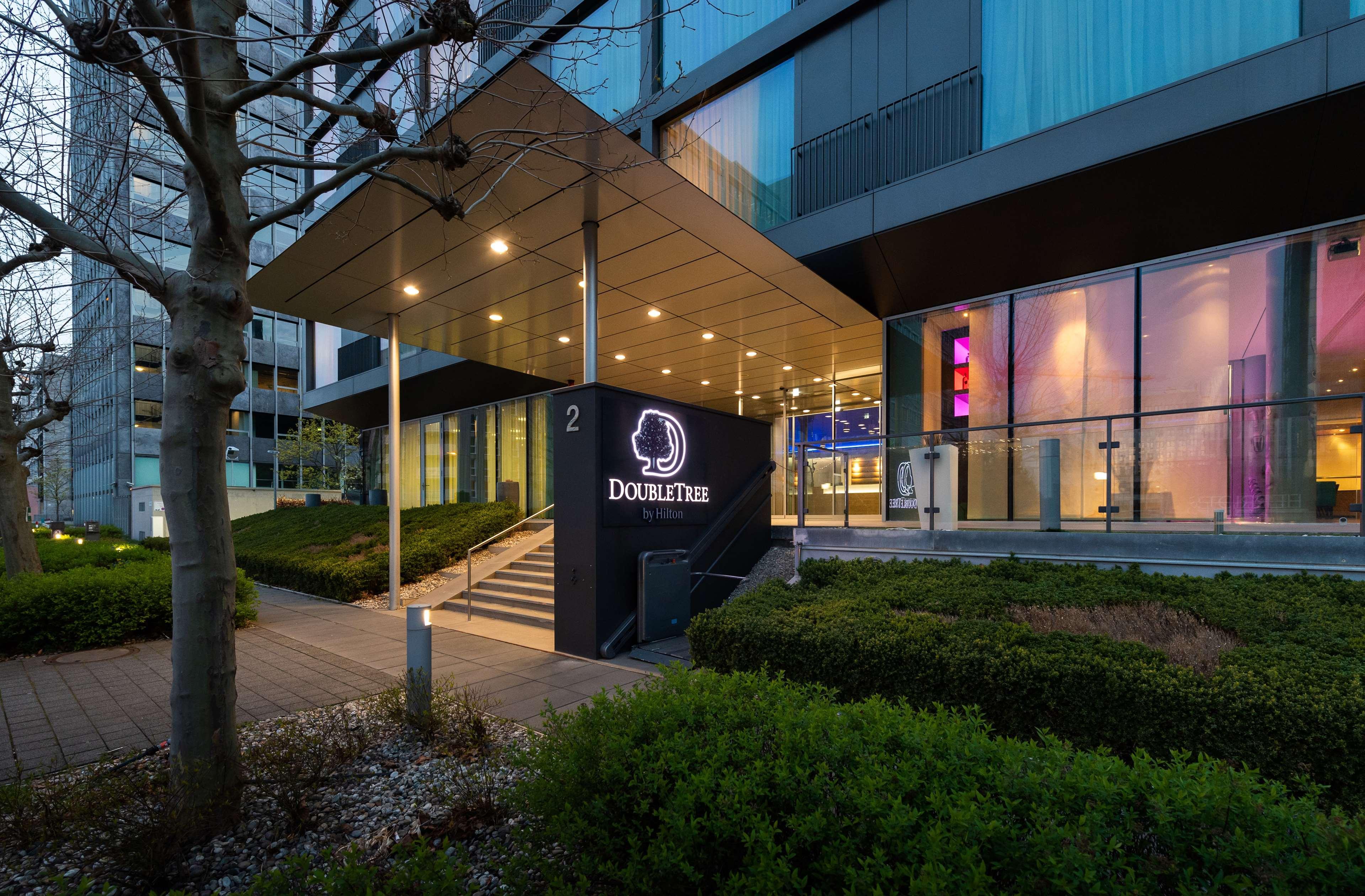 Doubletree By Hilton Frankfurt Niederrad Hotell Frankfurt am Main Exteriör bild
