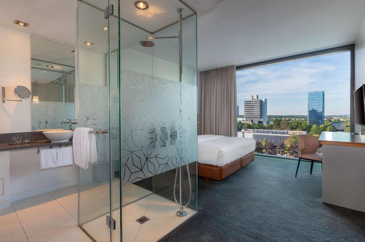Doubletree By Hilton Frankfurt Niederrad Hotell Frankfurt am Main Exteriör bild