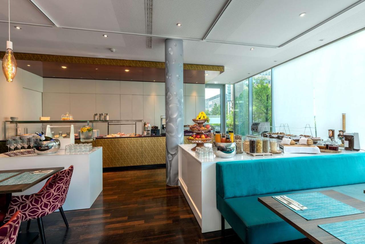 Doubletree By Hilton Frankfurt Niederrad Hotell Frankfurt am Main Exteriör bild