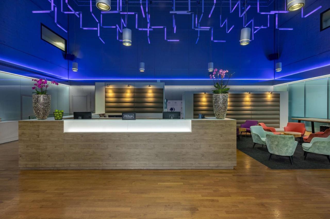 Doubletree By Hilton Frankfurt Niederrad Hotell Frankfurt am Main Exteriör bild