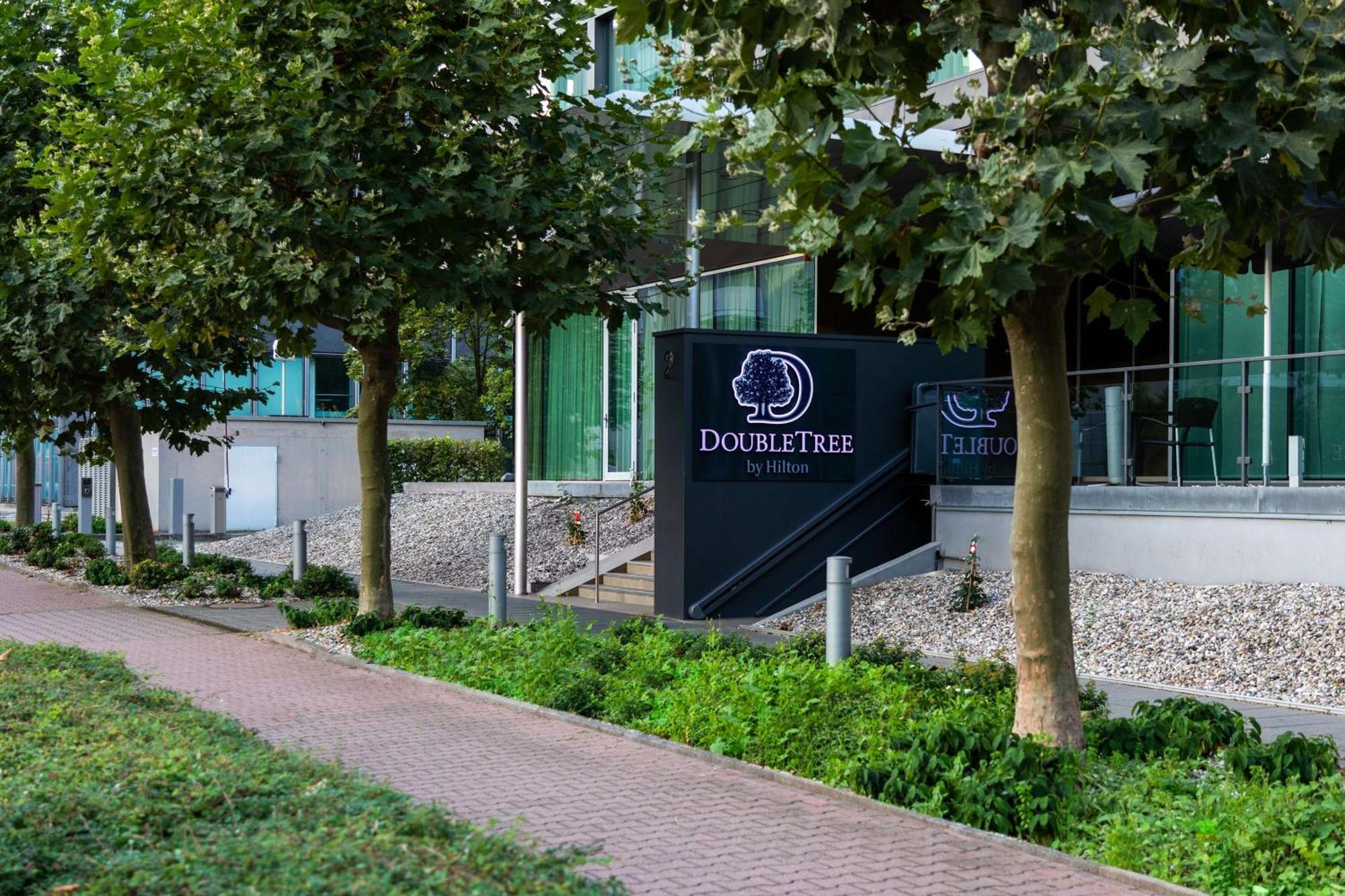 Doubletree By Hilton Frankfurt Niederrad Hotell Frankfurt am Main Exteriör bild